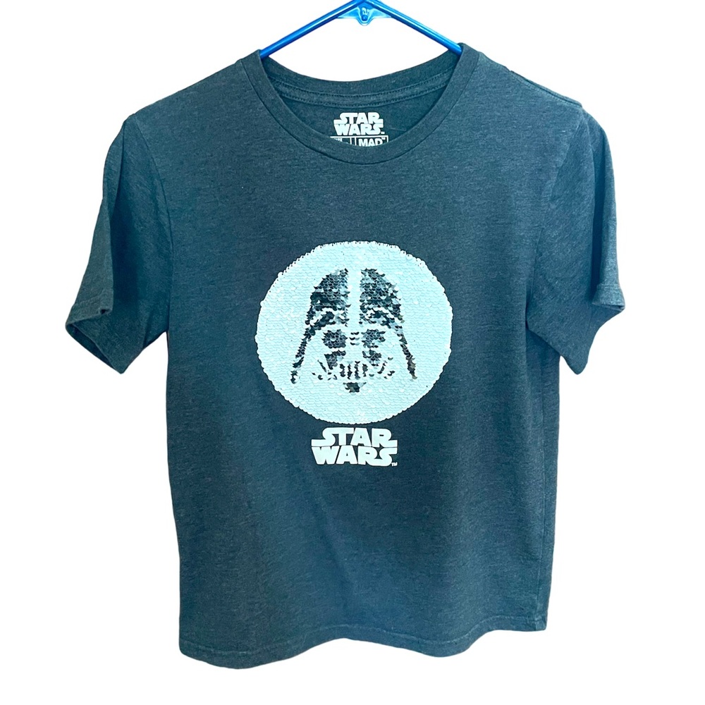 STAR WARS Youth Sz Medium 10/12 T shirt Sequin reversible storm trooper.